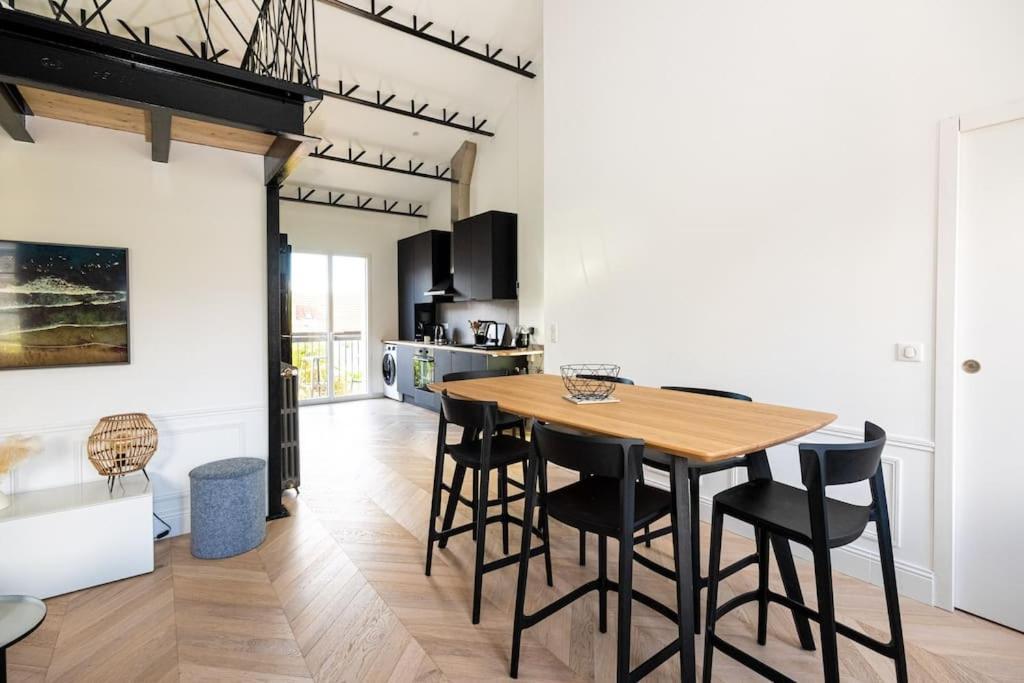 Superbe Appartement Facon Loft A 2 Pas Du Centre ! 拉罗歇尔 外观 照片