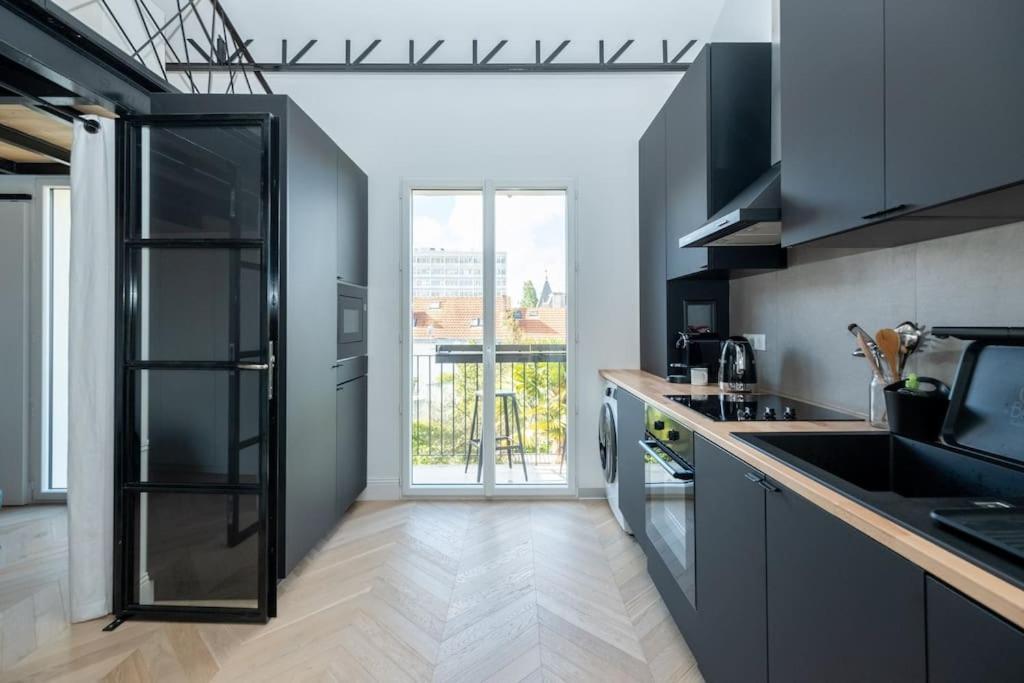 Superbe Appartement Facon Loft A 2 Pas Du Centre ! 拉罗歇尔 外观 照片